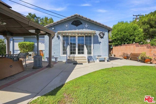 2402 Teasley Street, La Crescenta, CA 91214