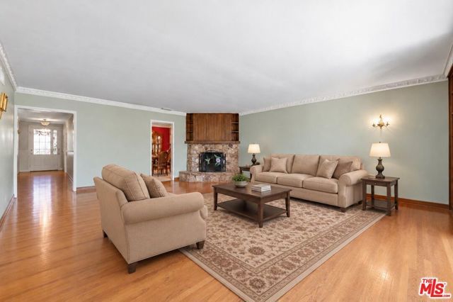 2402 Teasley Street, La Crescenta, CA 91214
