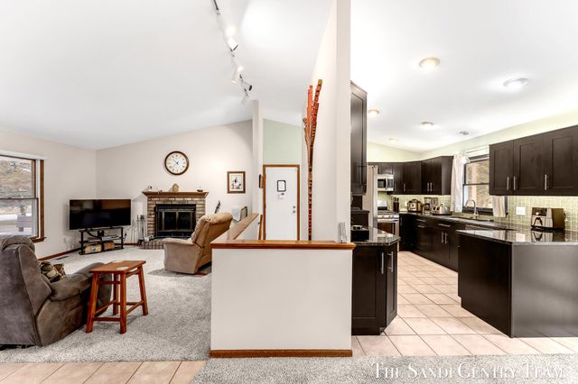 17908 Shore Acres Road, Grand Haven, MI 49417