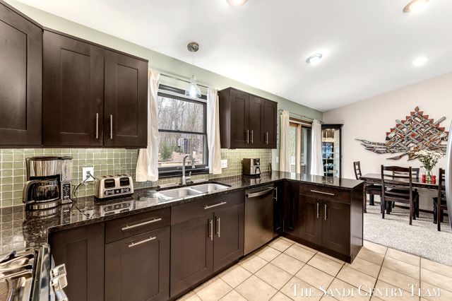17908 Shore Acres Road, Grand Haven, MI 49417