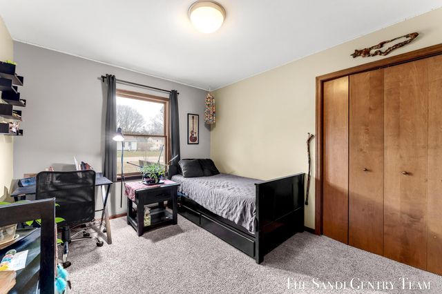 17908 Shore Acres Road, Grand Haven, MI 49417