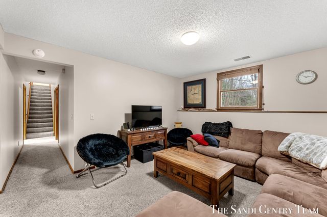 17908 Shore Acres Road, Grand Haven, MI 49417