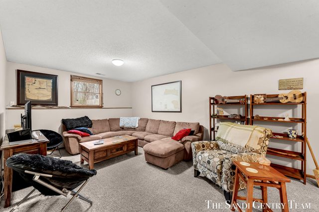 17908 Shore Acres Road, Grand Haven, MI 49417