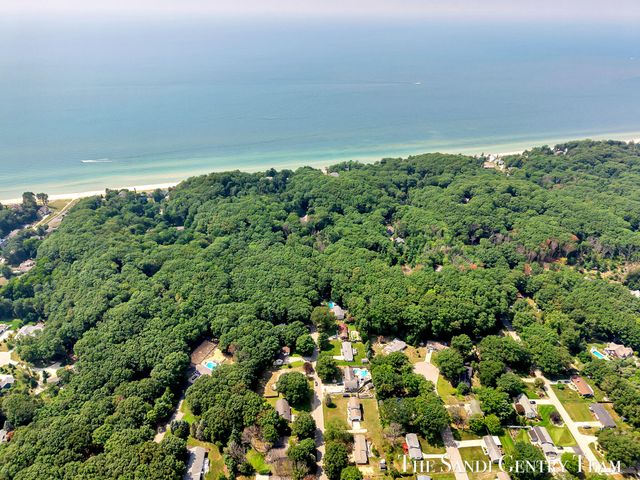 17908 Shore Acres Road, Grand Haven, MI 49417