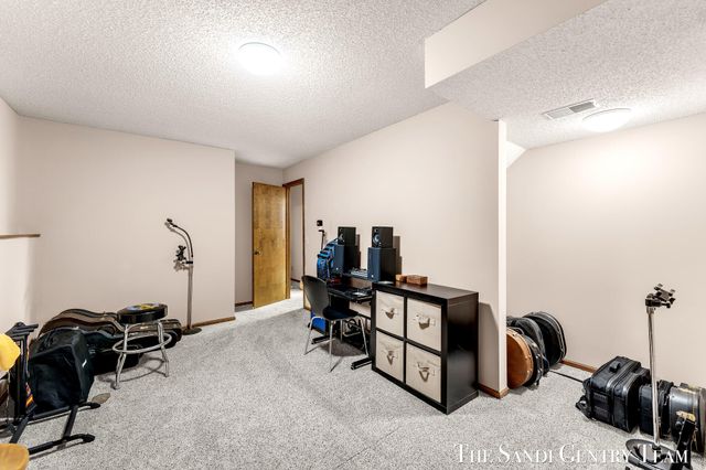 17908 Shore Acres Road, Grand Haven, MI 49417