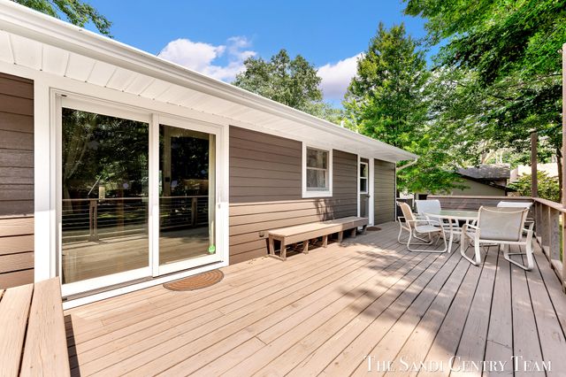 17908 Shore Acres Road, Grand Haven, MI 49417