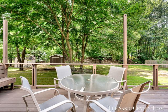 17908 Shore Acres Road, Grand Haven, MI 49417