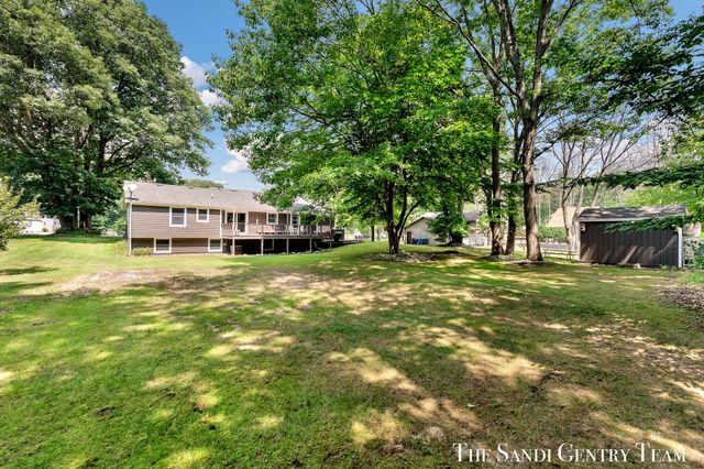 17908 Shore Acres Road, Grand Haven, MI 49417