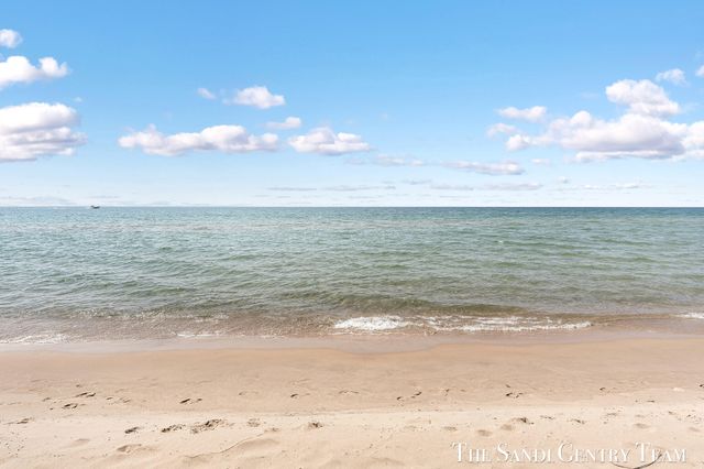 17908 Shore Acres Road, Grand Haven, MI 49417