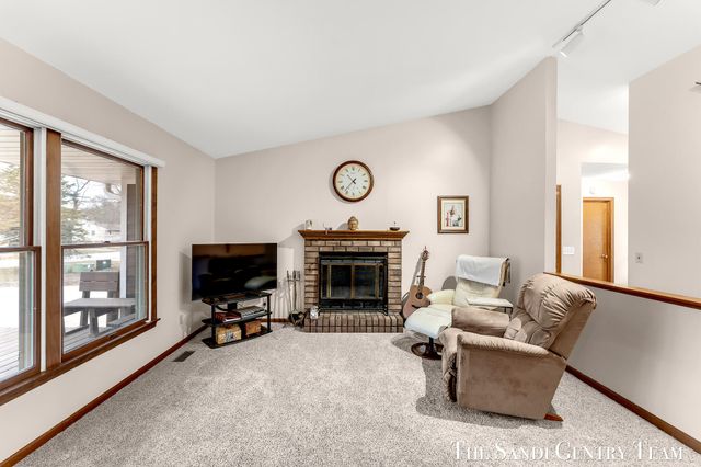17908 Shore Acres Road, Grand Haven, MI 49417