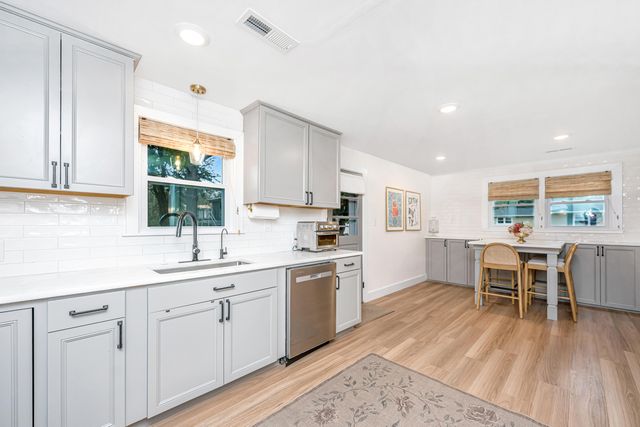 316 6th Avenue, Mount Pleasant, SC 29464