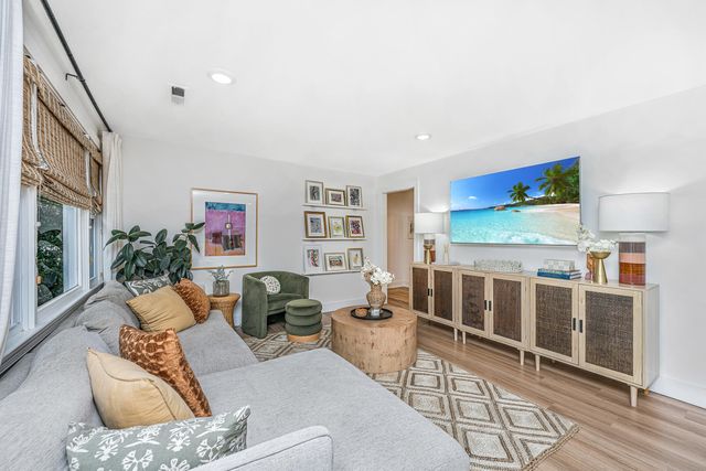 316 6th Avenue, Mount Pleasant, SC 29464