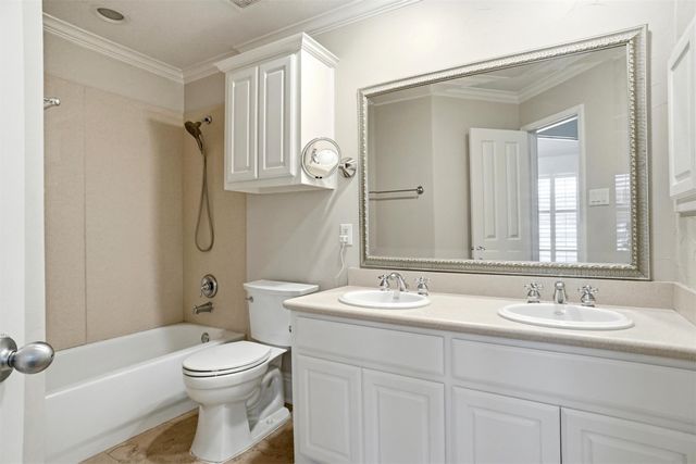 2705 Cliffwood Drive, Grapevine, TX 76051