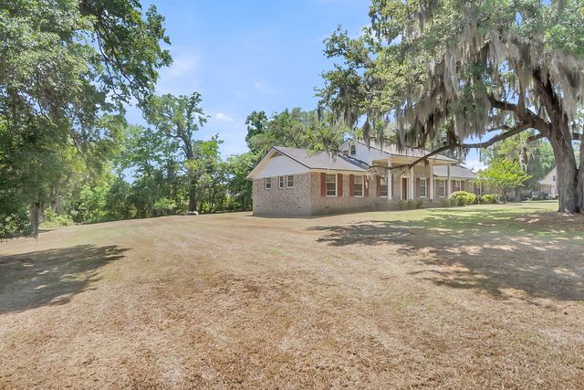 1322 Old Fort Road, Moncks Corner, SC 29461