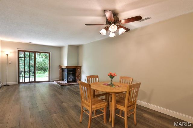 12966 Bryce Canyon Drive B, Maryland Heights, MO 63043