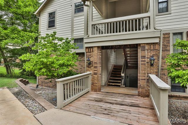 12966 Bryce Canyon Drive B, Maryland Heights, MO 63043