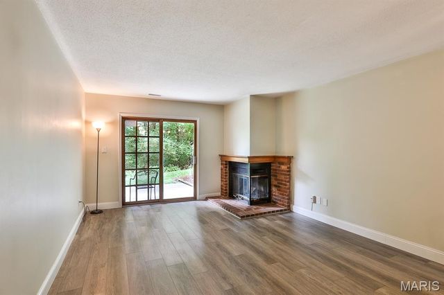12966 Bryce Canyon Drive B, Maryland Heights, MO 63043