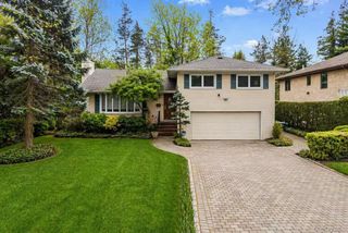 35 Hilldale Road, Albertson, NY 11507