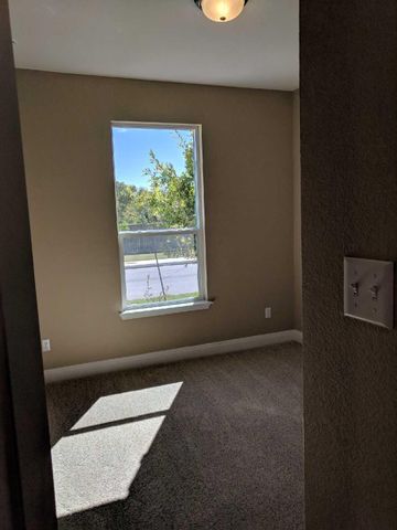2471 Sunrise RD 8, Round Rock, TX 78664