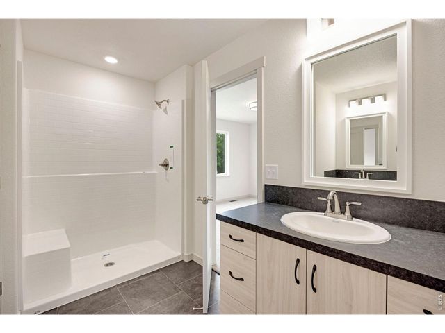 525 S 10th St, Berthoud, CO 80513