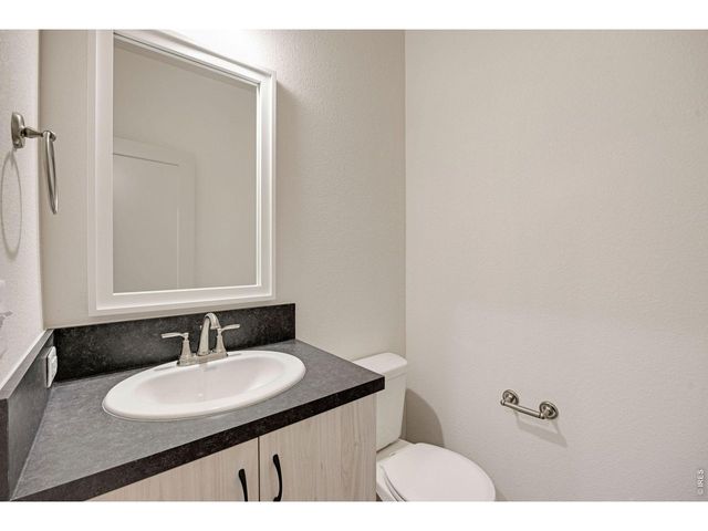 525 S 10th St, Berthoud, CO 80513