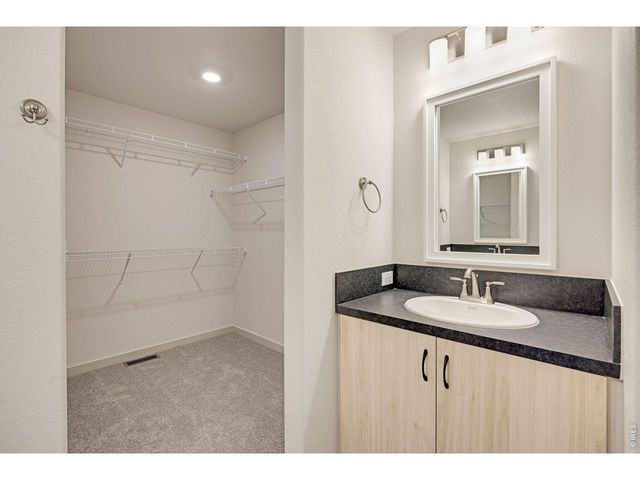 525 S 10th St, Berthoud, CO 80513