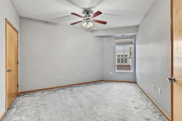 2405 39th Avenue NE 205, Saint Anthony, MN 55421