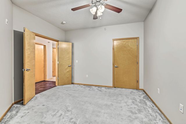 2405 39th Avenue NE 205, Saint Anthony, MN 55421