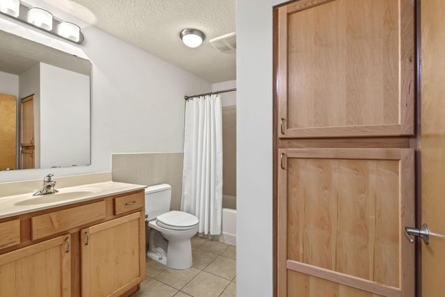 2405 39th Avenue NE 205, Saint Anthony, MN 55421