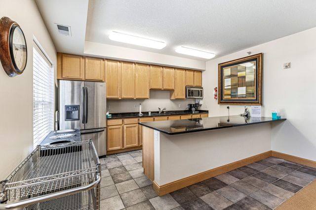 2405 39th Avenue NE 205, Saint Anthony, MN 55421
