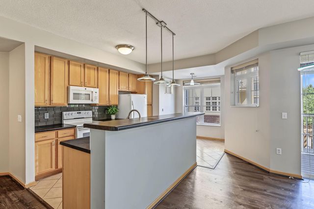 2405 39th Avenue NE 205, Saint Anthony, MN 55421