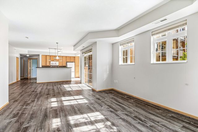 2405 39th Avenue NE 205, Saint Anthony, MN 55421