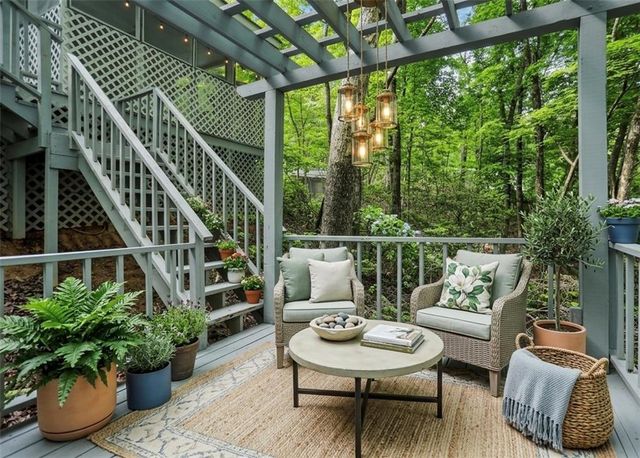 202 Crystal Hills Rd, Clarkesville, GA 30523