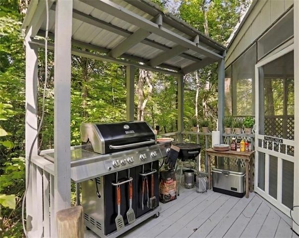 202 Crystal Hills Rd, Clarkesville, GA 30523
