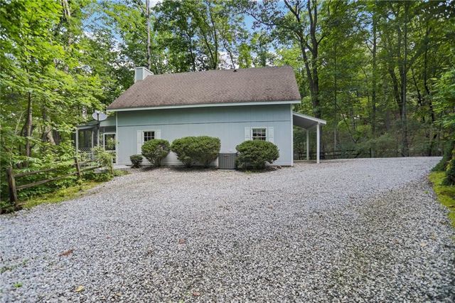 202 Crystal Hills Rd, Clarkesville, GA 30523