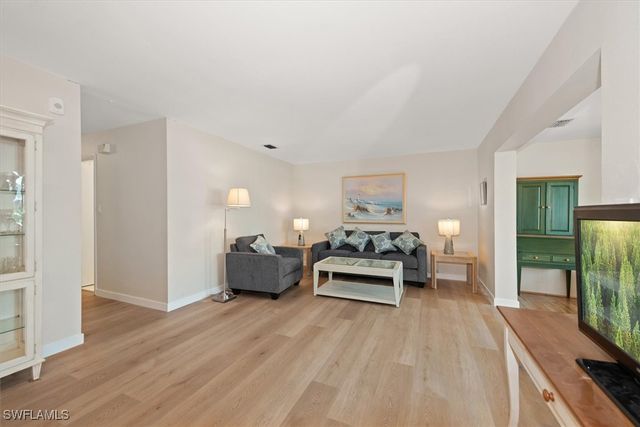 1065 Gulf Shore BLVD N 205, Naples, FL 34102