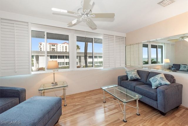 1065 Gulf Shore BLVD N 205, Naples, FL 34102