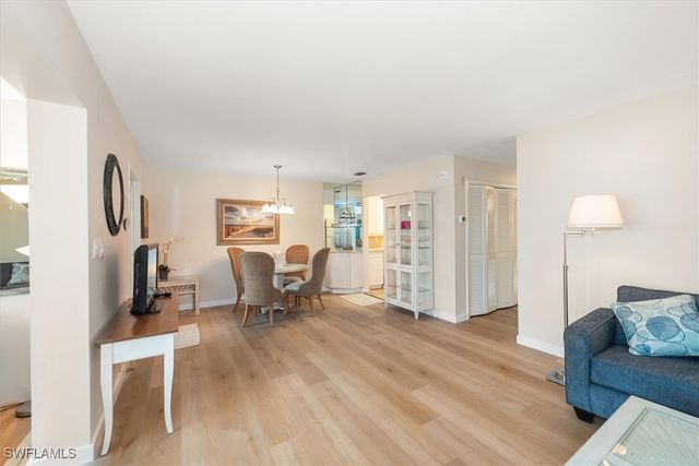 1065 Gulf Shore BLVD N 205, Naples, FL 34102