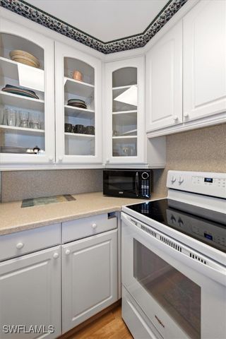 1065 Gulf Shore BLVD N 205, Naples, FL 34102