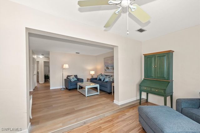 1065 Gulf Shore BLVD N 205, Naples, FL 34102