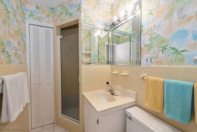 1065 Gulf Shore BLVD N 205, Naples, FL 34102