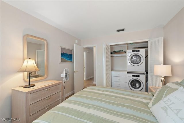 1065 Gulf Shore BLVD N 205, Naples, FL 34102