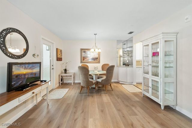 1065 Gulf Shore BLVD N 205, Naples, FL 34102