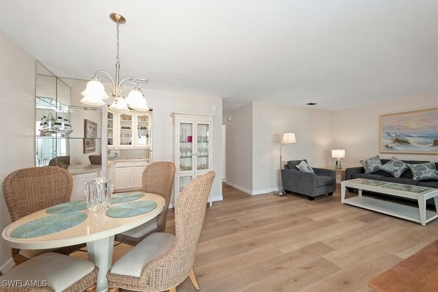 1065 Gulf Shore BLVD N 205, Naples, FL 34102