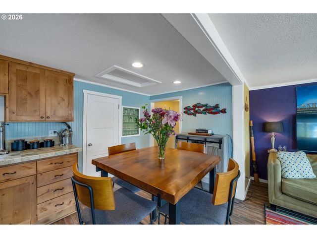 211 S 2ND Ave, Rockaway Beach, OR 97136