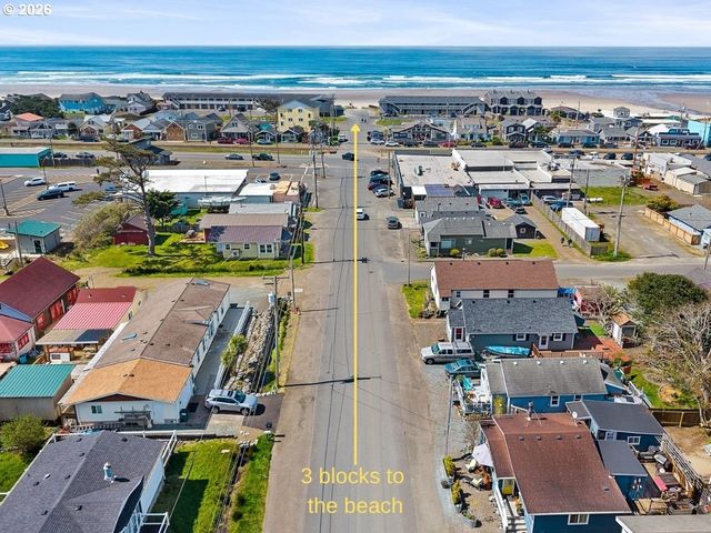 211 S 2ND Ave, Rockaway Beach, OR 97136