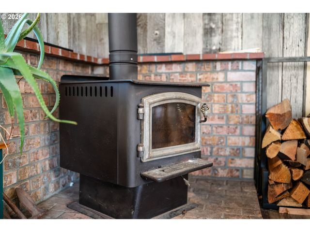 211 S 2ND Ave, Rockaway Beach, OR 97136