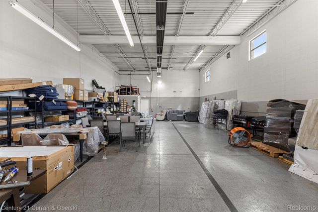 32639 Industrial Road, Garden City, MI 48135