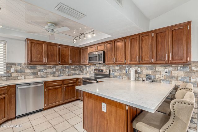 6243 W CHOLLA Street, Glendale, AZ 85304