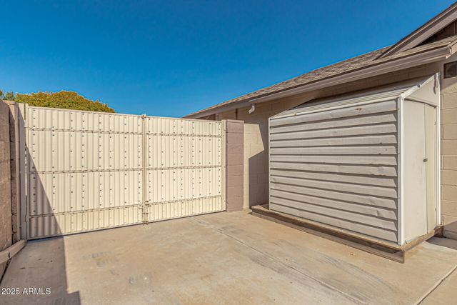 6243 W CHOLLA Street, Glendale, AZ 85304